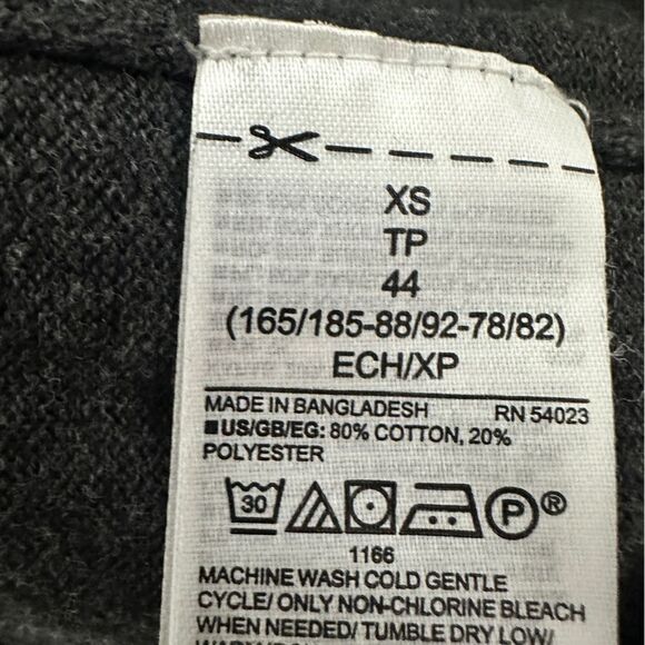 GAP men’s black and gray striped sweater size XS - Picture 4 of 5